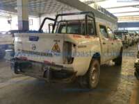 Nissan NP300 Frontier 2021 4p Diesel L4/2.5/T 4x4 Man IMG_0172