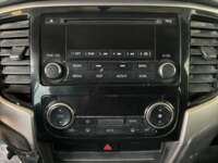Mitsubishi L200 2022 4p GLS Doble Cabina L4/2.5/T Diesel Man 4X4 2022 Mitsubishi L200 Venta Interiores 9