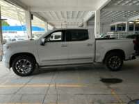 Chevrolet Cheyenne 2023 High Country, V8, 6.2L, Doble Cabina, Aut  IMG_4478