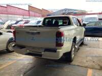 Mitsubishi L200 2022 4p GLX Doble Cabina L4/2.4/T Diesel Man 4X4 2022 Mitsubishi L200 Ingreso Exteriores 4
