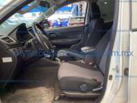 Mitsubishi L200 2022 4p GLX Doble Cabina L4/2.4/T Diesel Man 4X4 2022 Mitsubishi L200 Ingreso Interiores 1