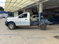 Nissan NP300 Chasis Cabina 2023 2p L4/2.5 Man A/A IMG_0553