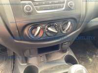 Nissan NP300 Chasis Cabina 2023 2p L4/2.5 Man 2023 Nissan NP300 Chasis Cabina Ingreso Interiores 9