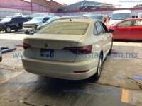 Volkswagen Jetta 2019 4p Comfortline L4/1.4/T Aut 2019 Volkswagen Jetta Ingreso Exteriores 4