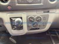 Nissan Urvan 2022 4p Amplia L4/2.5 Man A/A P/Seg 2022 Nissan Urvan Ingreso Interiores 8