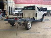 Nissan NP300 Chasis Cabina 2023  IMG_1487