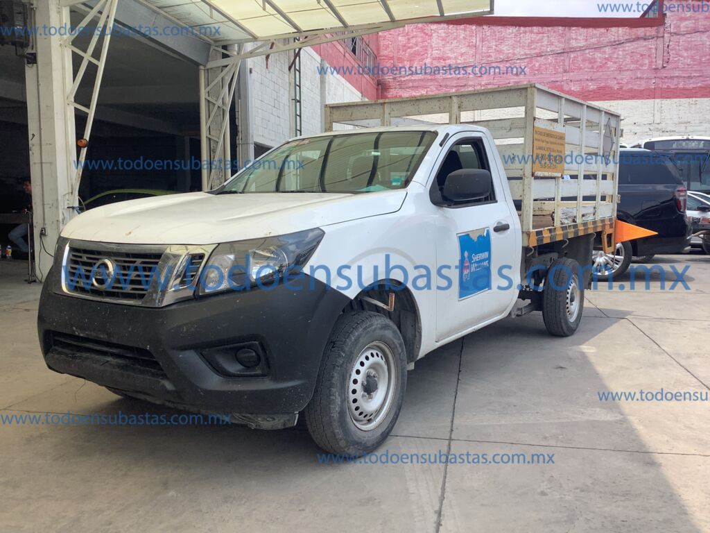 Nissan NP300 Estacas 2020  IMG_1430