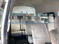 Nissan Urvan Pasajeros 2022 4p L4/2.5 Man 12/Pas Paq. Seg. 2022 Nissan Urvan Ingreso Interiores 16
