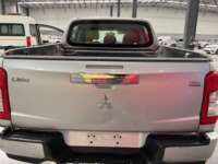 Mitsubishi L200 2021 4p Doble L4/2.5/T Diesel Man 4x4 2021 Mitsubishi L200 Venta Cajuela 1