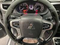 Mitsubishi L200 2021 4p Doble L4/2.5/T Diesel Man 4x4 2021 Mitsubishi L200 Venta Interiores 1