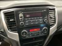 Mitsubishi L200 2021 4p Doble L4/2.5/T Diesel Man 4x4 2021 Mitsubishi L200 Venta Interiores 7