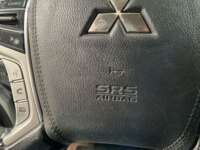 Mitsubishi L200 2021 4p Doble L4/2.5/T Diesel Man 4x4 2021 Mitsubishi L200 Venta Interiores 10