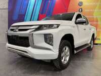 Mitsubishi L200 2021 4p Doble L4/2.5/T Diesel Man 4x4 2021 Mitsubishi L200 Venta Exteriores 1