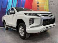 Mitsubishi L200 2021 4p Doble L4/2.5/T Diesel Man 4x4 2021 Mitsubishi L200 Venta Exteriores 3