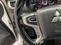 Mitsubishi L200 2021 4p Doble L4/2.5/T Diesel Man 4x4 2021 Mitsubishi L200 Venta Interiores 5