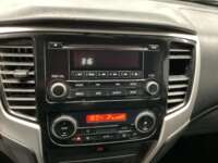 Mitsubishi L200 2021 4p Doble L4/2.5/T Diesel Man 4x4 2021 Mitsubishi L200 Venta Interiores 7