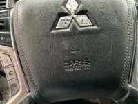 Mitsubishi L200 2021 4p Doble L4/2.5/T Diesel Man 4x4 2021 Mitsubishi L200 Venta Interiores 10