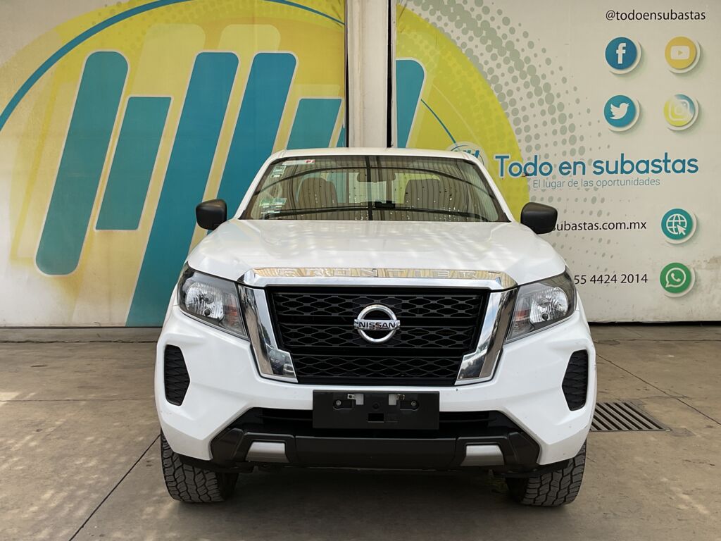 Nissan NP300 Frontier 2022 4p XE L4/2.5 Man 2022 Nissan NP300 Frontier Venta Exteriores 2