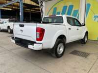 Nissan NP300 Frontier 2022 4p XE L4/2.5 Man 2022 Nissan NP300 Frontier Venta Exteriores 5