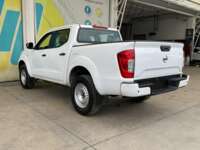 Nissan NP300 Frontier 2022 4p XE L4/2.5 Man 2022 Nissan NP300 Frontier Venta Exteriores 7