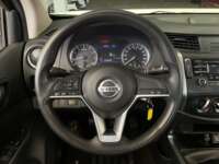 Nissan NP300 Frontier 2022 4p XE L4/2.5 Man 2022 Nissan NP300 Frontier Venta Interiores 1
