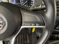 Nissan NP300 Frontier 2022 4p XE L4/2.5 Man 2022 Nissan NP300 Frontier Venta Interiores 6