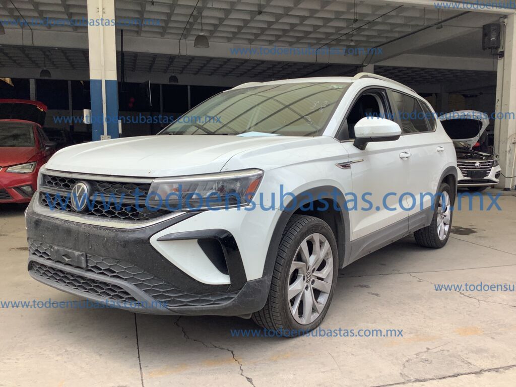 Volkswagen Taos 2024  IMG_3480