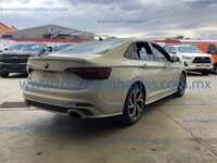 Volkswagen Jetta 2023 4p GLI L4/2.0/T DSG IMG_3430