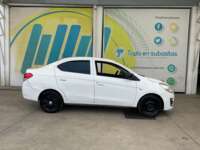 Dodge Attitude 2017 4p SE L3/1.2 Man 2017 Dodge Attitude Venta Exteriores 4