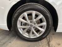 MG MG5 2022 4p Excite L4/1.5 Aut 2022 MG MG5 Venta Llantas 1