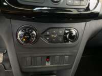 Renault Logan 2023 4p Intens L4/1.6 CVT 2023 Renault Logan Venta Interiores 9