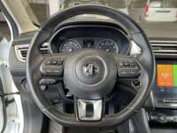 MG MG5 2022 4p Excite L4/1.5 CVT 2022 MG MG5 Venta Interiores 1