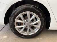 MG MG5 2022 4p Excite L4/1.5 CVT 2022 MG MG5 Venta Llantas 7