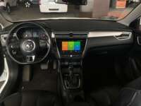 MG MG5 2022 4p Excite L4/1.5 CVT 2022 MG MG5 Venta Interiores 4