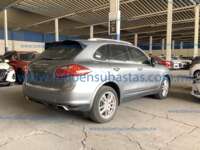 Porsche Cayenne 2011  IMG_2704