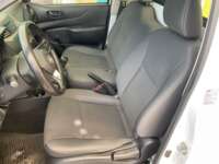 Nissan NP300 Chasis Cabina 2023 2p L4/2.5 Man A/A 2023 Nissan NP300 Chasis Cabina Venta Interiores 15