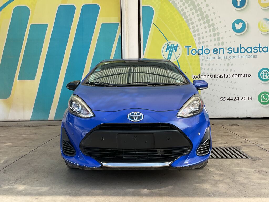 Toyota Prius 2021 5p C Híbrido L4/1.5 Aut 2021 Toyota Prius Venta Exteriores 2
