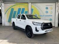 Toyota Hilux 2022 4p Doble Cabina Base L4/2.7 Man     2022 Toyota Hilux Venta Exteriores 3