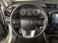 Toyota Hilux 2022 4p Doble Cabina Base L4/2.7 Man     2022 Toyota Hilux Venta Interiores 1