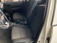 Toyota Hilux 2022 4p Doble Cabina Base L4/2.7 Man     2022 Toyota Hilux Venta Interiores 19