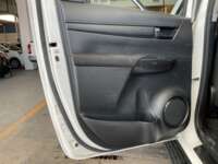 Toyota Hilux 2022 4p Doble Cabina Base L4/2.7 Man     2022 Toyota Hilux Venta Interiores 20