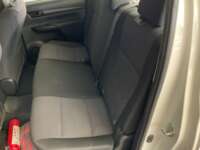 Toyota Hilux 2022 4p Doble Cabina Base L4/2.7 Man     2022 Toyota Hilux Venta Interiores 21