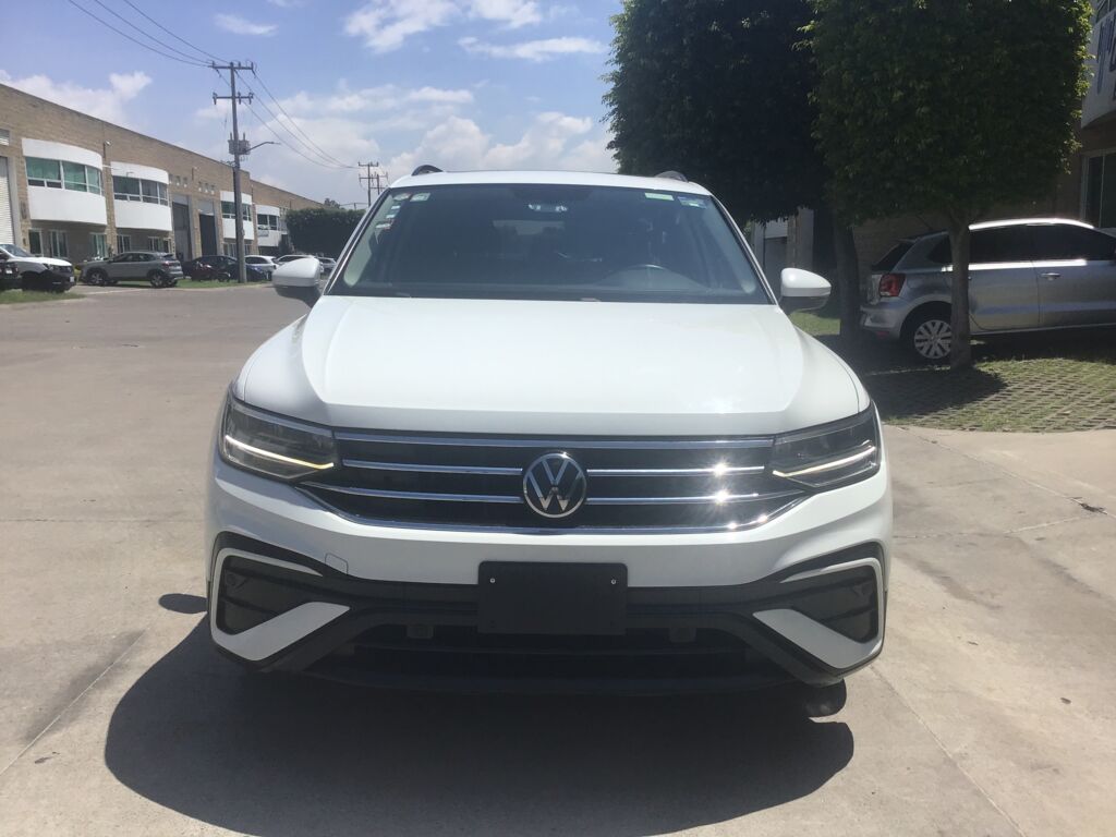 Volkswagen Tiguan 2023 5p Comfortline L4/1.4/T Aut 2023 Volkswagen Tiguan Venta Exteriores 2