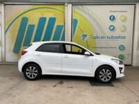 Kia Rio 2023 5p LX L4/1.6 Aut 2023 Kia Rio Venta Exteriores 4