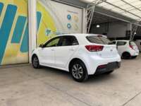 Kia Rio 2023 5p LX L4/1.6 Aut 2023 Kia Rio Venta Exteriores 7