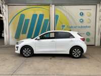 Kia Rio 2023 5p LX L4/1.6 Aut 2023 Kia Rio Venta Exteriores 8