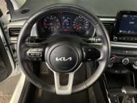Kia Rio 2023 5p LX L4/1.6 Aut 2023 Kia Rio Venta Interiores 1
