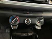 Kia Rio 2023 5p LX L4/1.6 Aut 2023 Kia Rio Venta Interiores 10