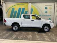 Toyota Hilux 2021 2p Chasis Cabina L4/2.7 Man 2021 Toyota Hilux Venta Exteriores 4