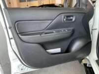 Mitsubishi L200 2022 4p GLS Doble Cabina L4/2.5/T Diesel Man 4X4 2022 Mitsubishi L200 Venta Interiores 16